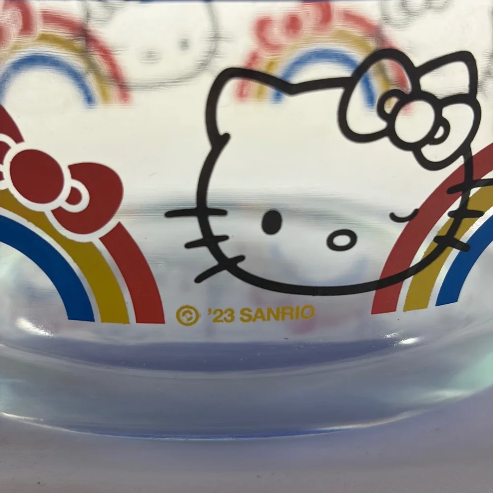 Pyrex Hello Kitty Rainbow Glass Food Storage Container Blue Lid 6in 4-Cup Sanrio